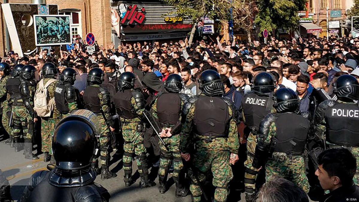 اعتراضات زمستان ۱۴۰۴ ایران - از بحران نان تا بحران مشروعیت